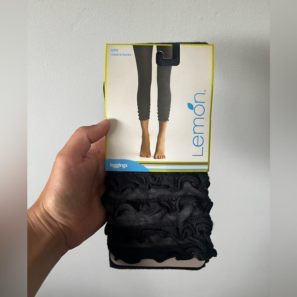 Lemon Pewter Color Crop Leggings with Ruffle Bottom S/M NWT